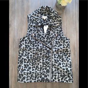 Gray Leopard Print Vest - Size Small